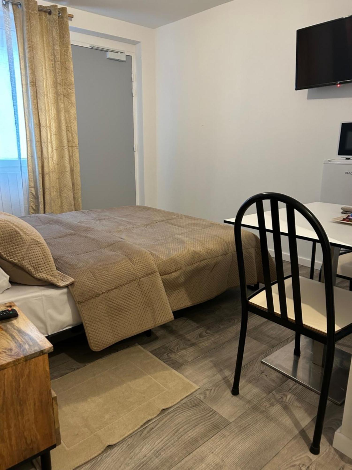 Hotel Saint - Charles Rambouillet Ngoại thất bức ảnh